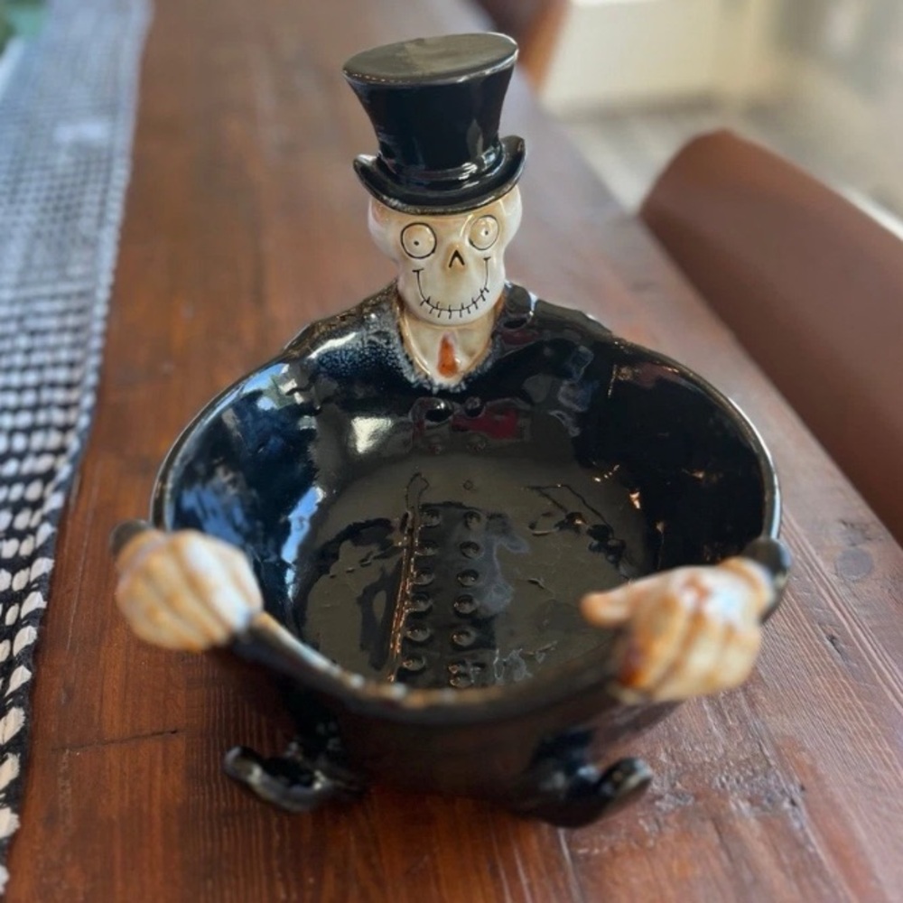 Yankee Candle Halloween Boney Bunch Skull Candy Bowl 2012